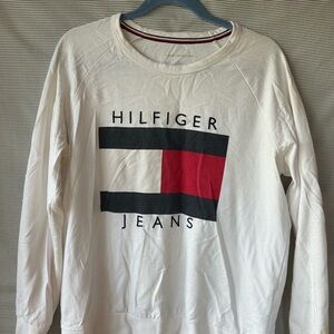 Tommy Hilfiger White Crewneck with Iconic Logo